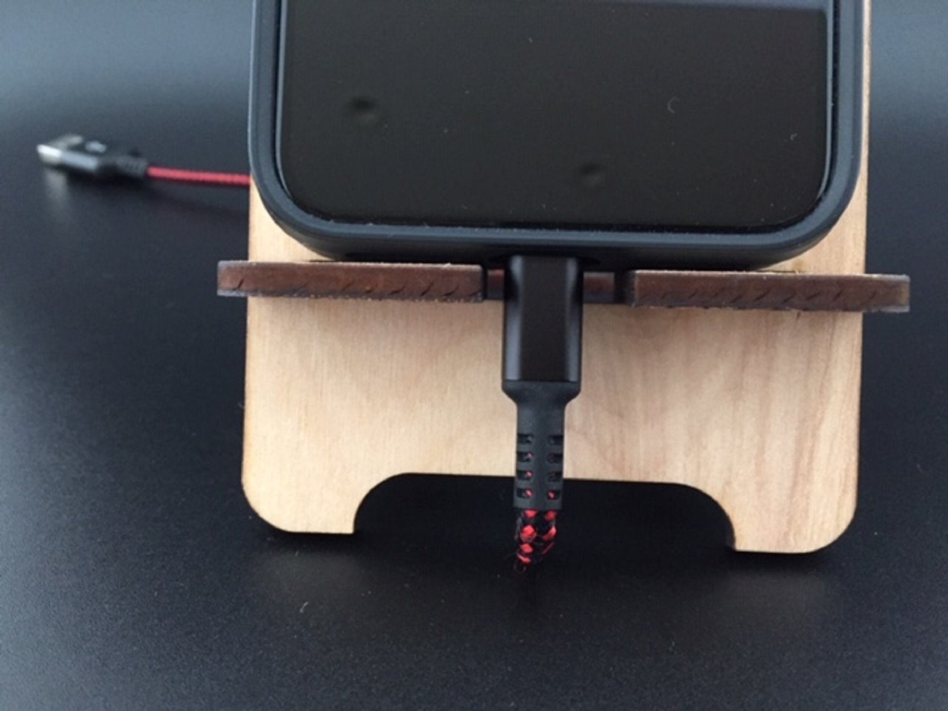 Build your own mobile phone charging station out of wood ➡️ Mr Beam  Tutorial – Mr Beam Lasers
